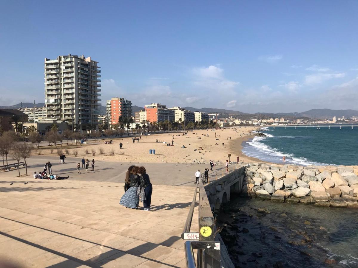 Hospedaje Dado De Baja Badalona Extérieur photo